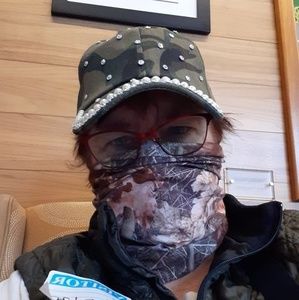 Meet your Posher, Ellen